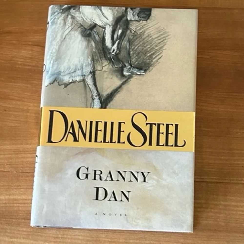 2/$10 Danielle Steel 'Granny Dan' Hardcover Book